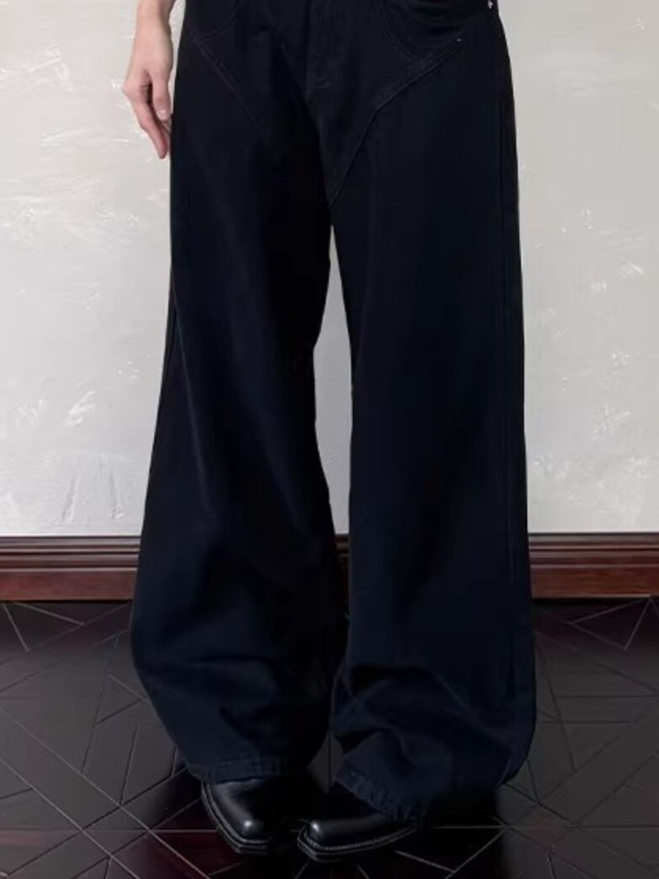 12f9c9f8-9eee-40c2-b4a7-2e6280c51c1d-Max